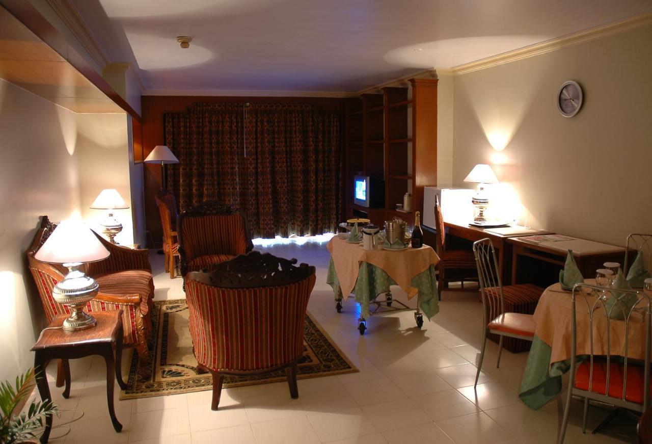 Regent Plaza Hotel & Convention Center Karachi Eksteriør bilde