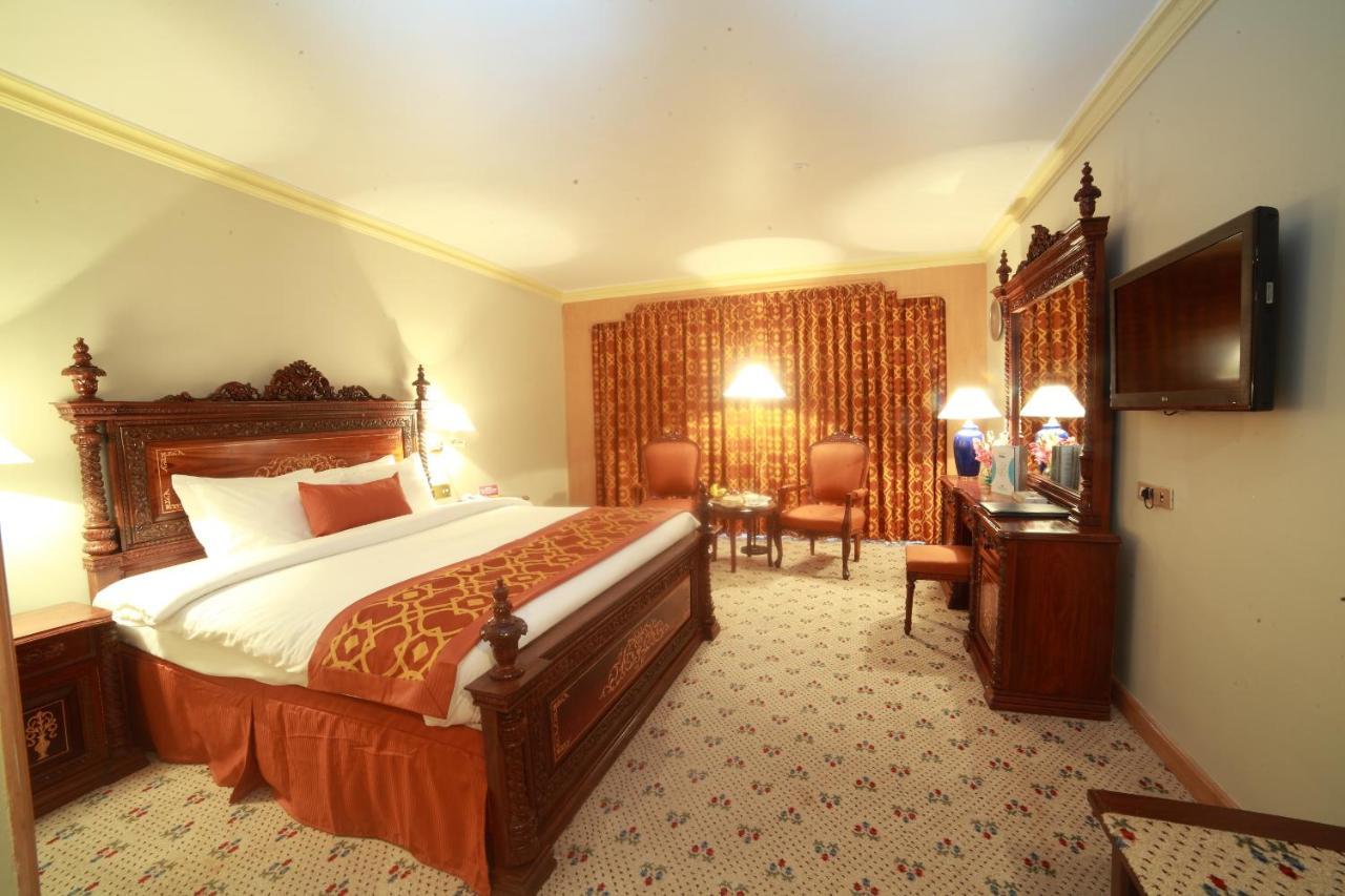 Regent Plaza Hotel & Convention Center Karachi Eksteriør bilde