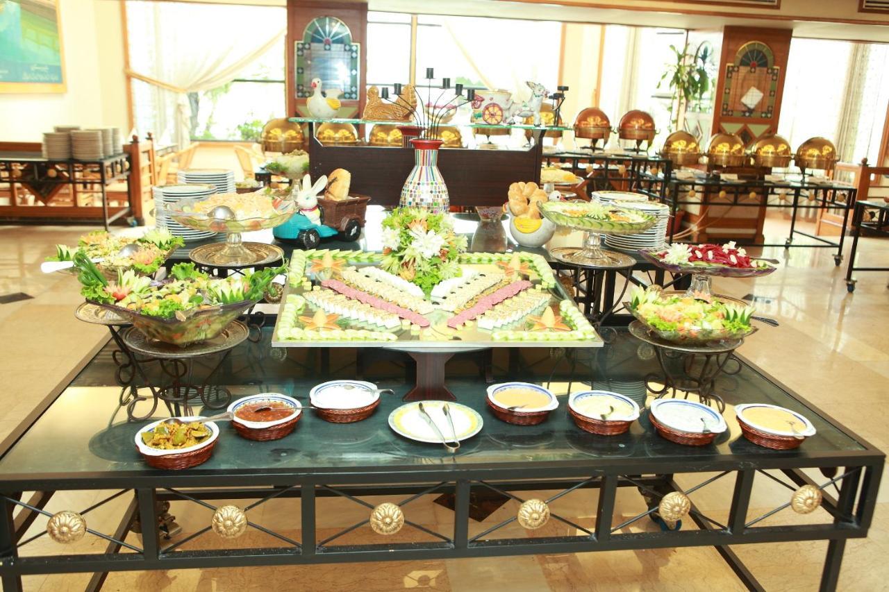 Regent Plaza Hotel & Convention Center Karachi Eksteriør bilde