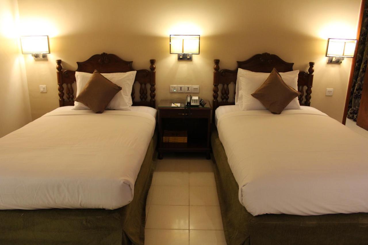 Regent Plaza Hotel & Convention Center Karachi Eksteriør bilde