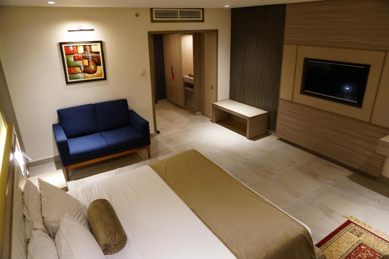 Regent Plaza Hotel & Convention Center Karachi Eksteriør bilde