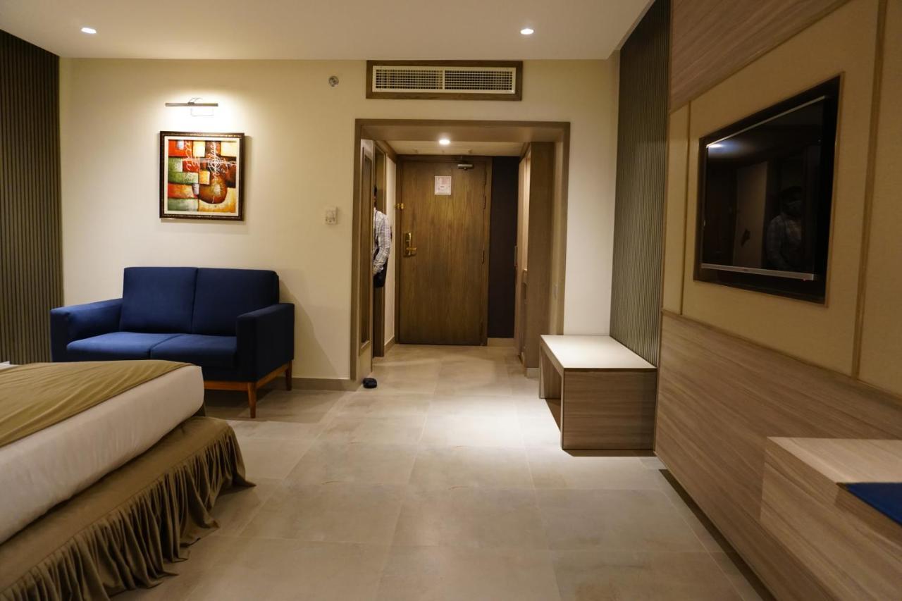 Regent Plaza Hotel & Convention Center Karachi Eksteriør bilde