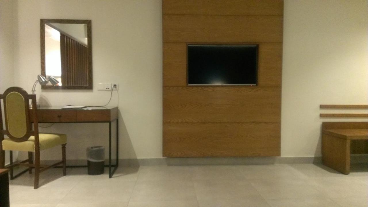 Regent Plaza Hotel & Convention Center Karachi Eksteriør bilde